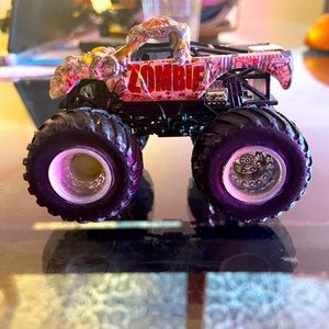 Hot Wheels Monster Jam Zombie Monster Truck